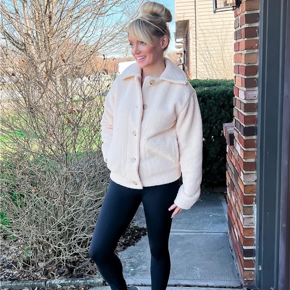 Aware Sherpa Teddy Shacket Recycled Polyester Ivory Cream NWT - Picture 3 of 5